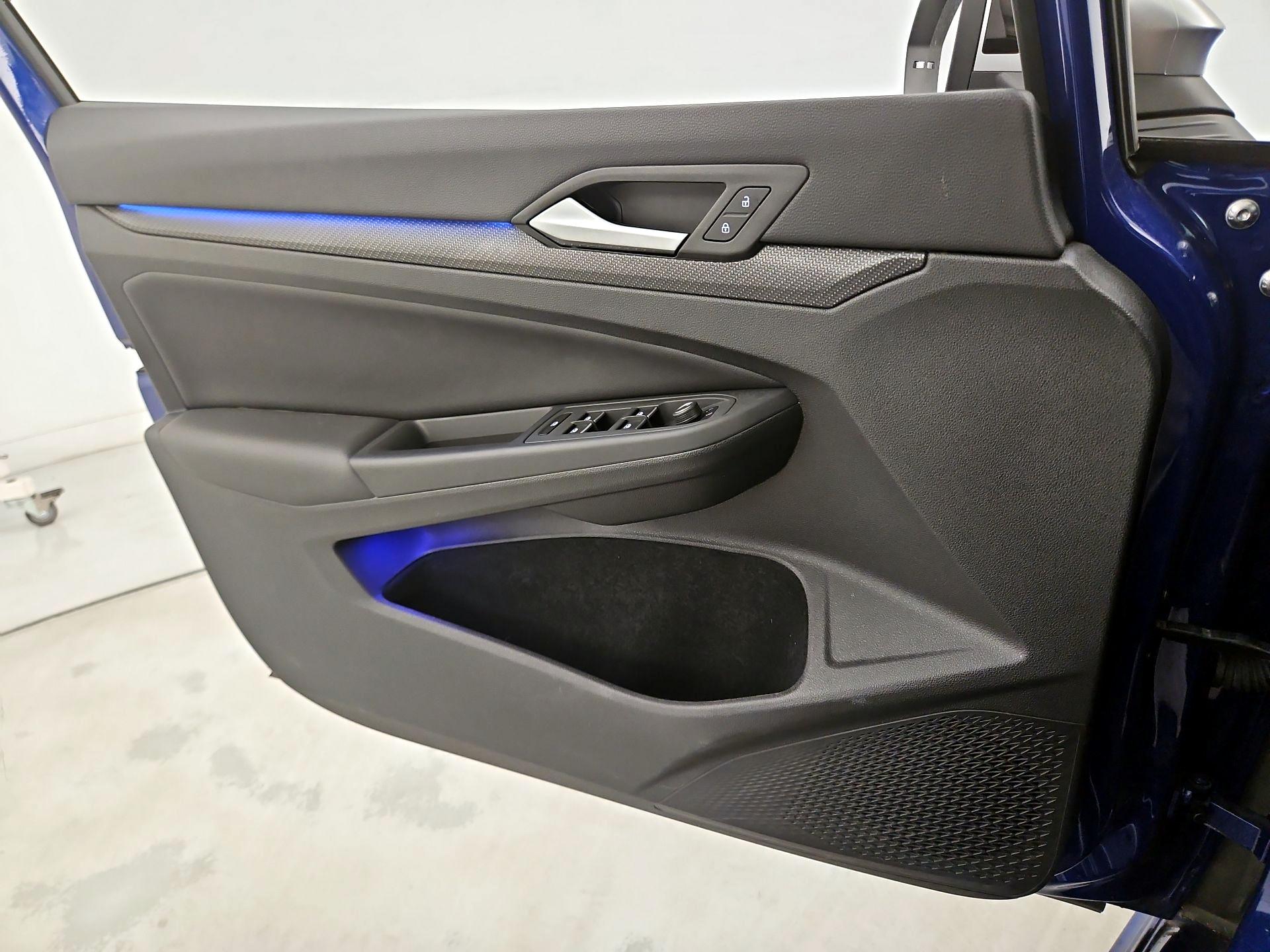 Thumbnail: 2024 Volkswagen Golf - 12