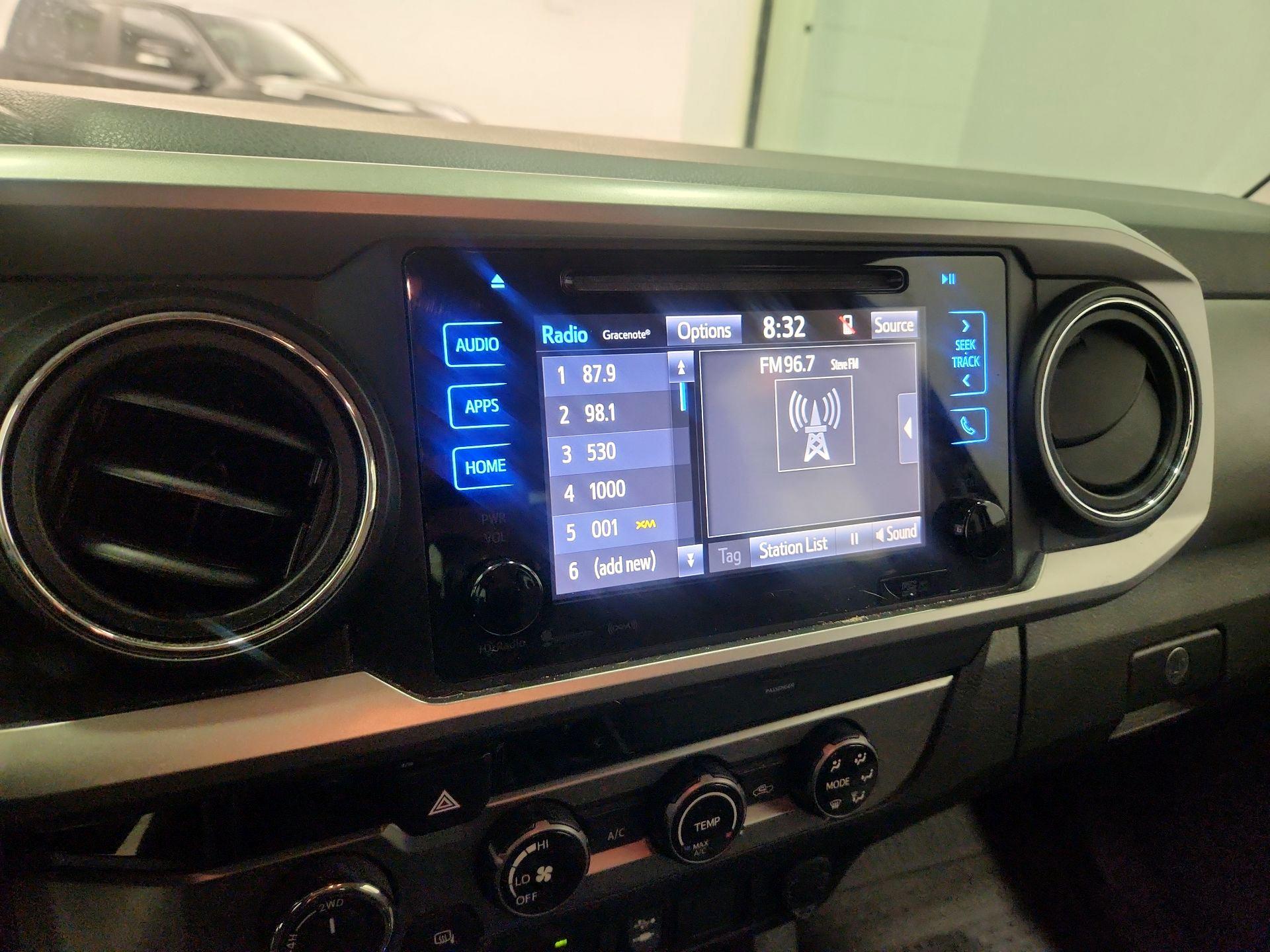 Thumbnail: 2017 Toyota Tacoma - 15