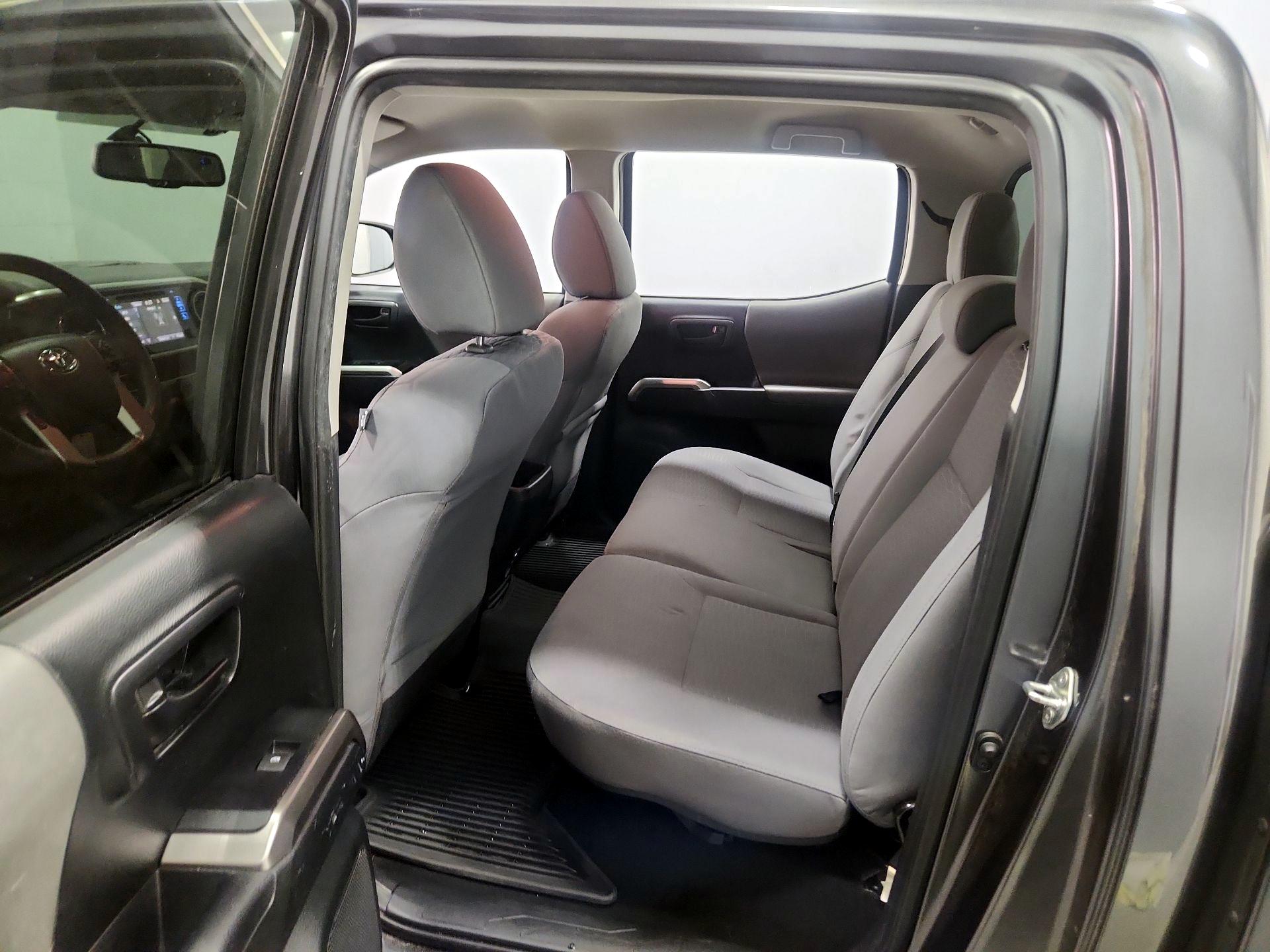 Thumbnail: 2017 Toyota Tacoma - 19