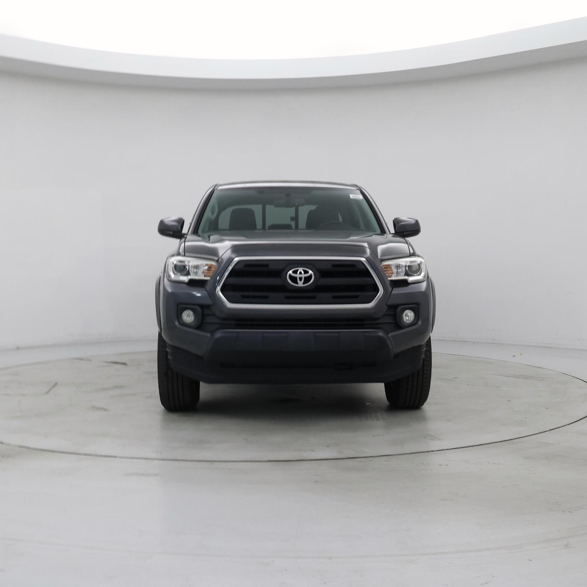 Thumbnail: 2017 Toyota Tacoma - 5