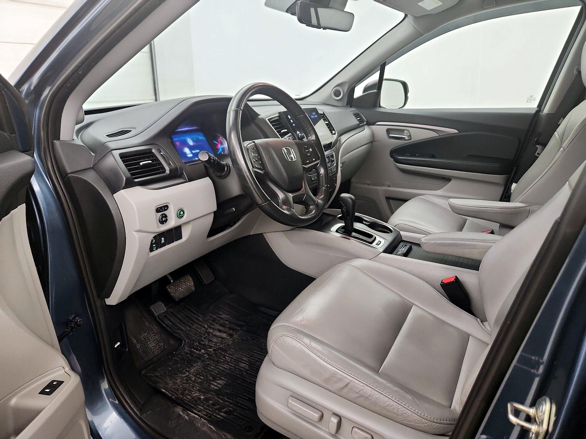 Thumbnail: 2020 Honda Pilot - 11