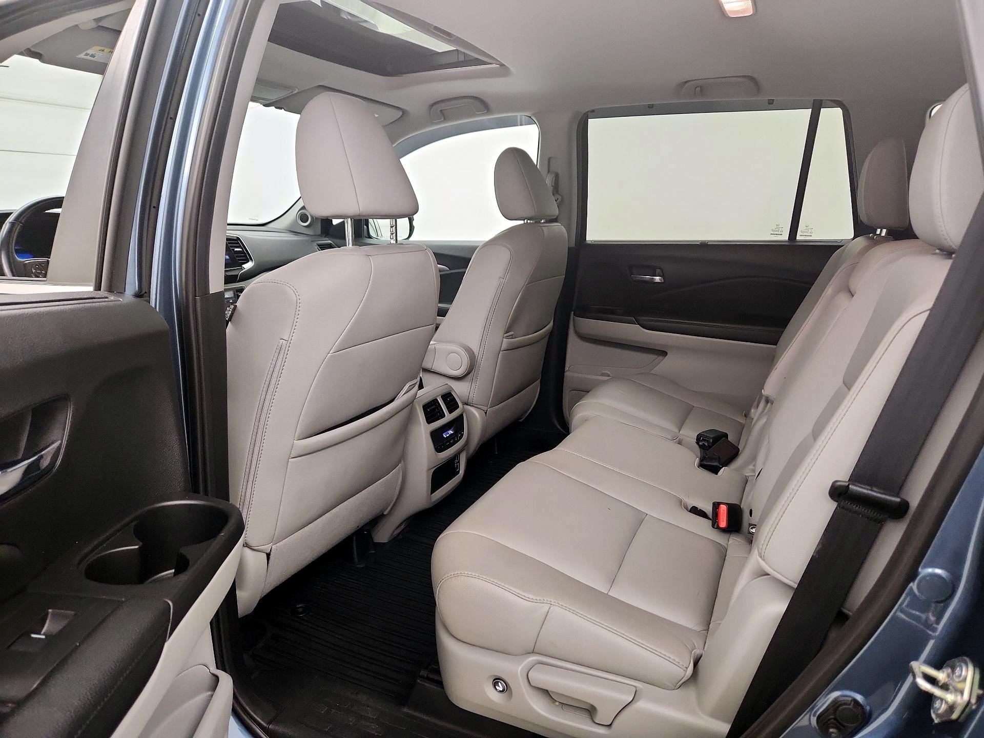 Thumbnail: 2020 Honda Pilot - 20