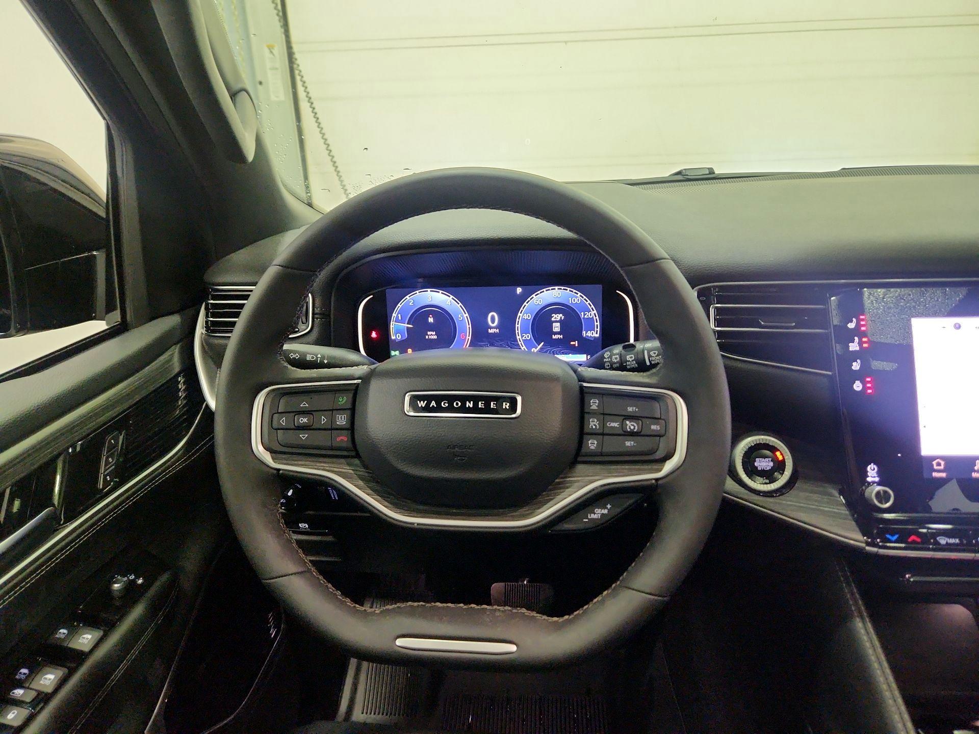 Thumbnail: 2024 Jeep Wagoneer - 10