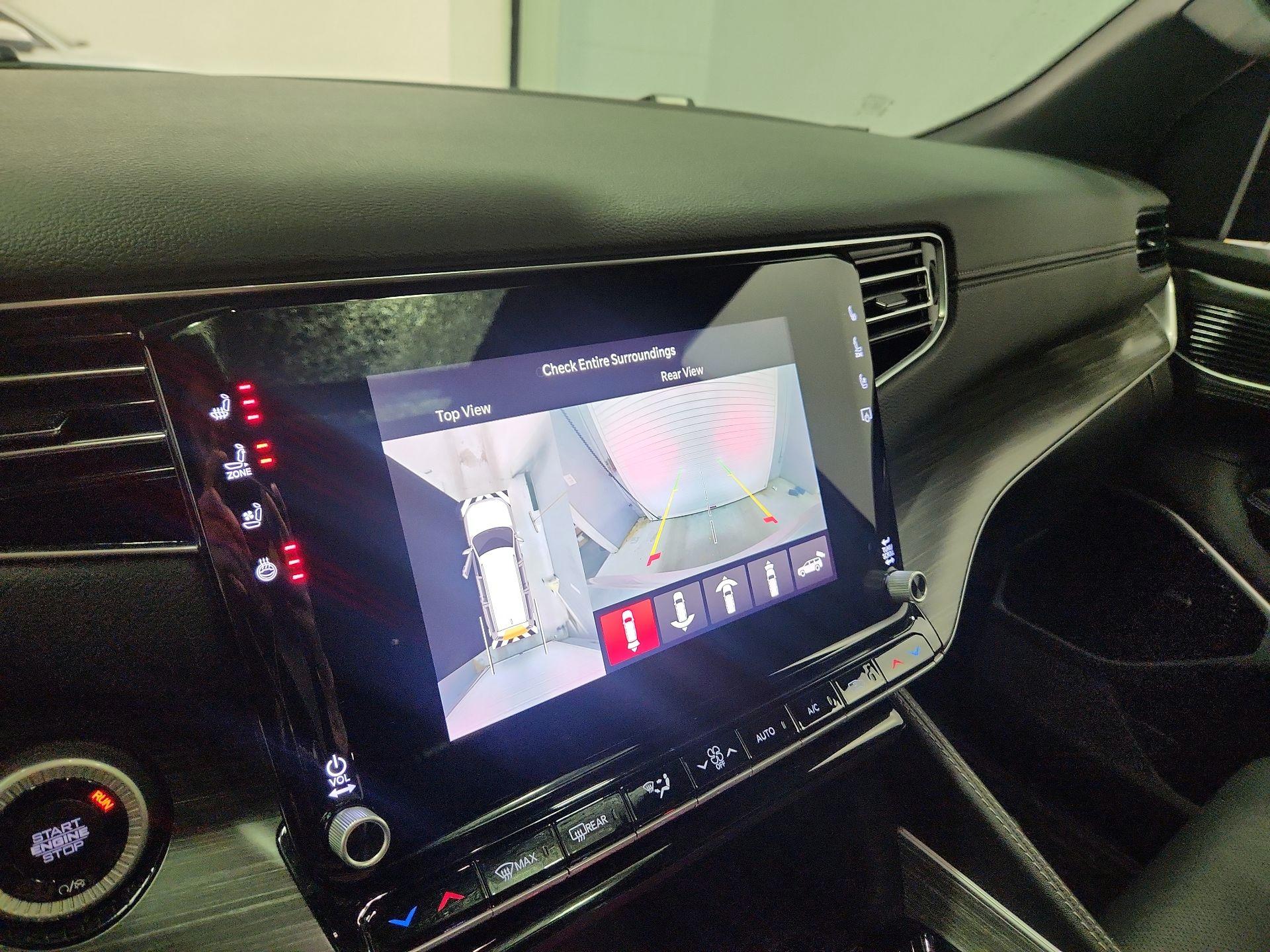 Thumbnail: 2024 Jeep Wagoneer - 15