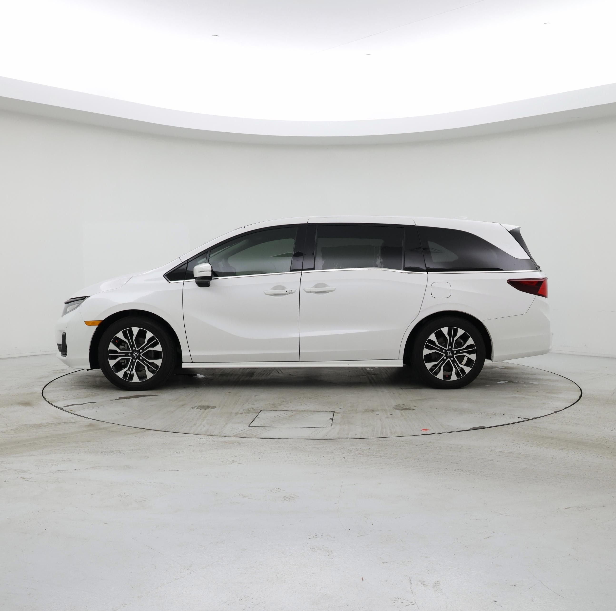 Thumbnail: 2025 Honda Odyssey - 3