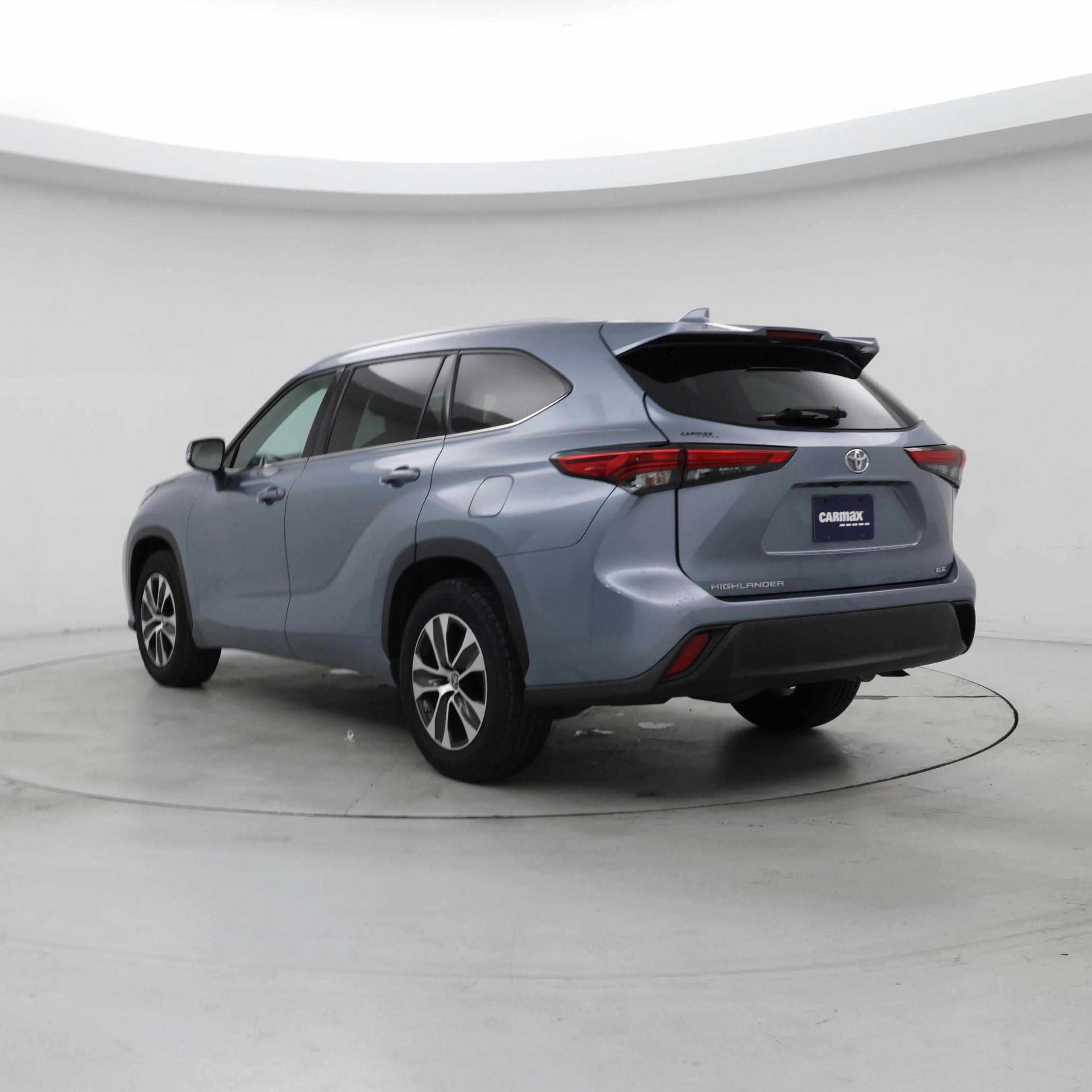 Thumbnail: 2022 Toyota Highlander - 2