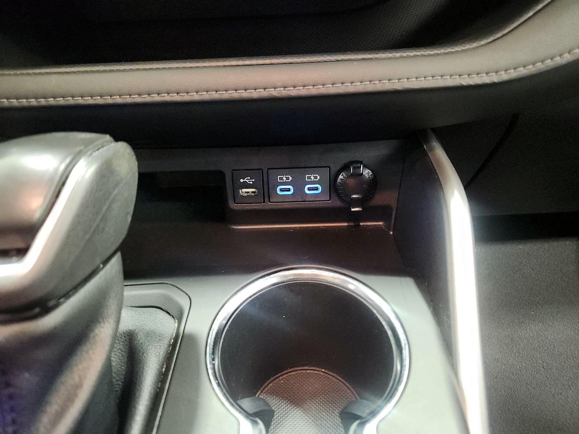 Thumbnail: 2022 Toyota Highlander - 19