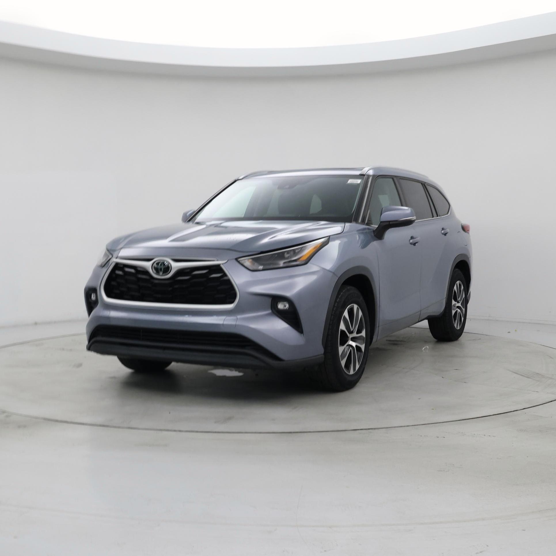 Thumbnail: 2022 Toyota Highlander - 4