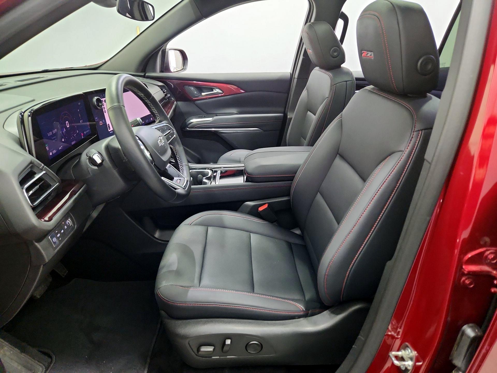 Thumbnail: 2025 Chevrolet Traverse - 11