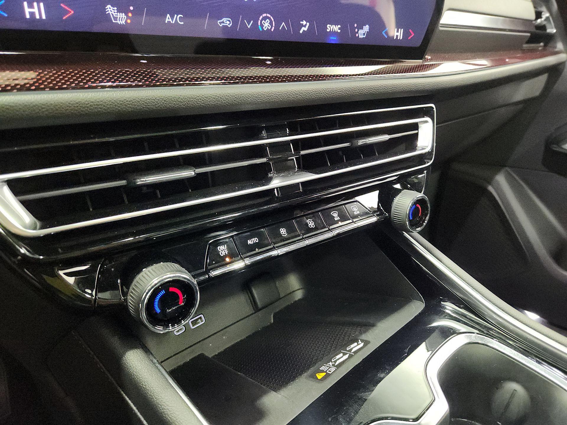 Thumbnail: 2025 Chevrolet Traverse - 17