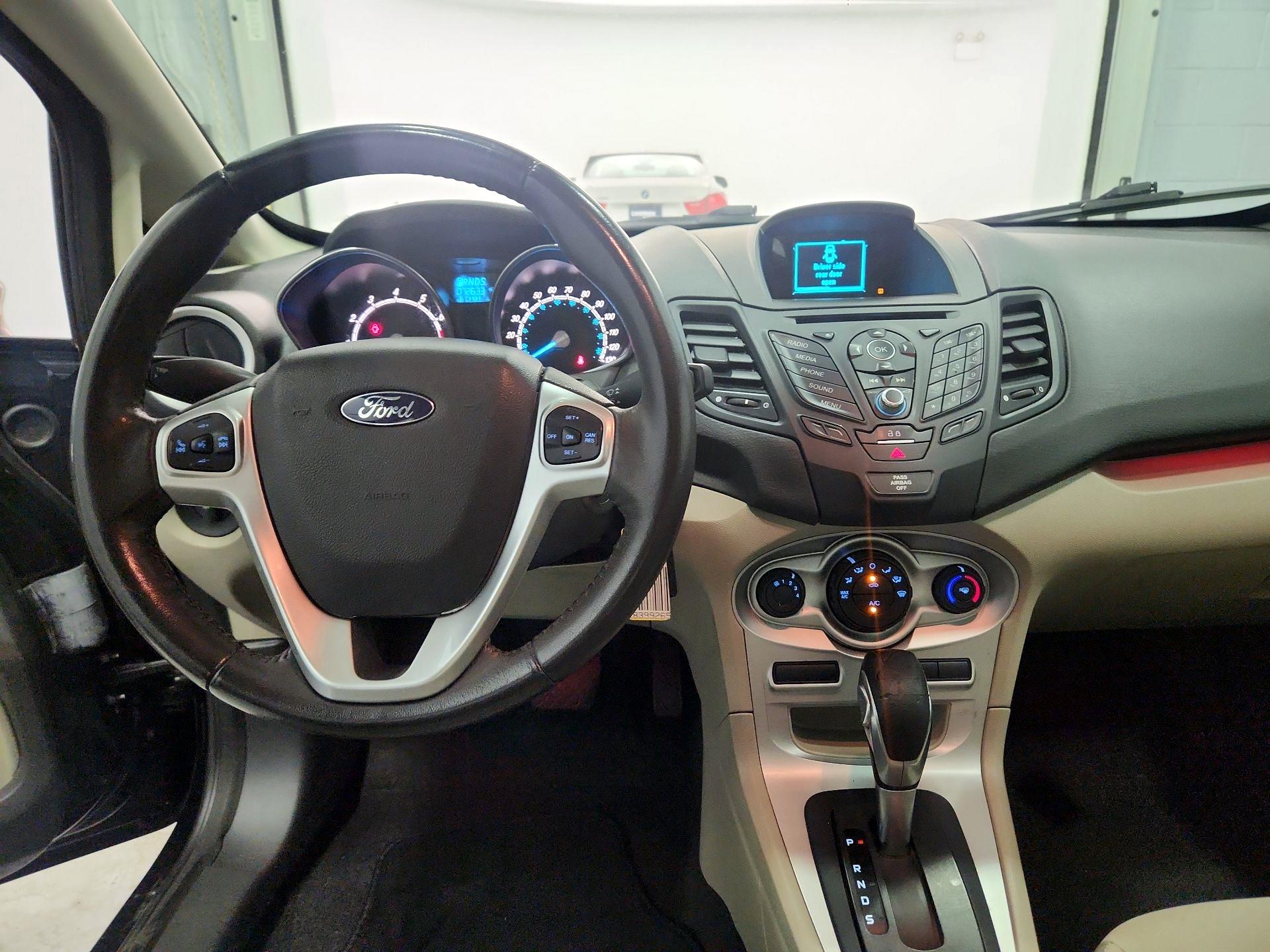 Thumbnail: 2016 Ford Fiesta - 9