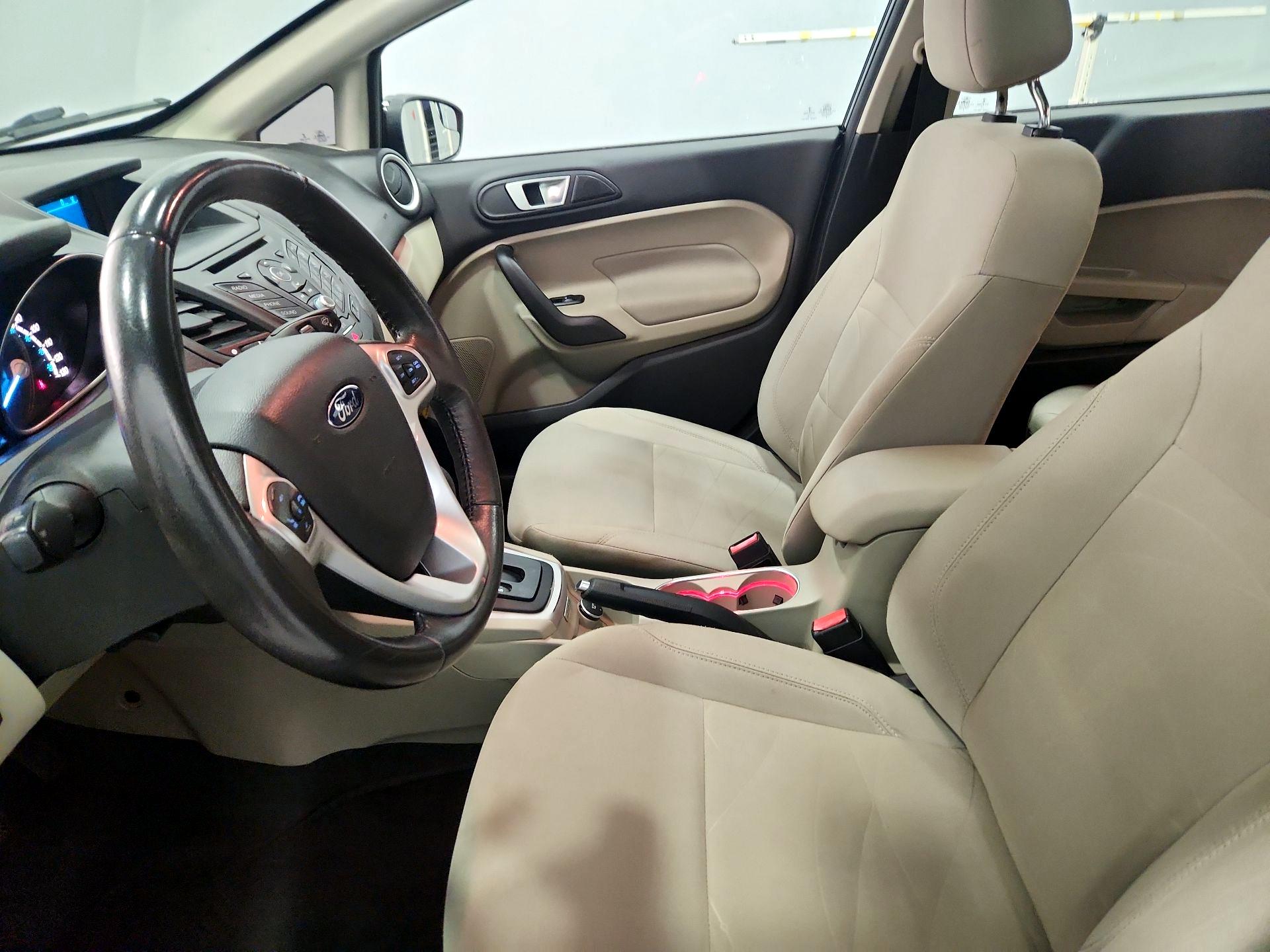 Thumbnail: 2016 Ford Fiesta - 11