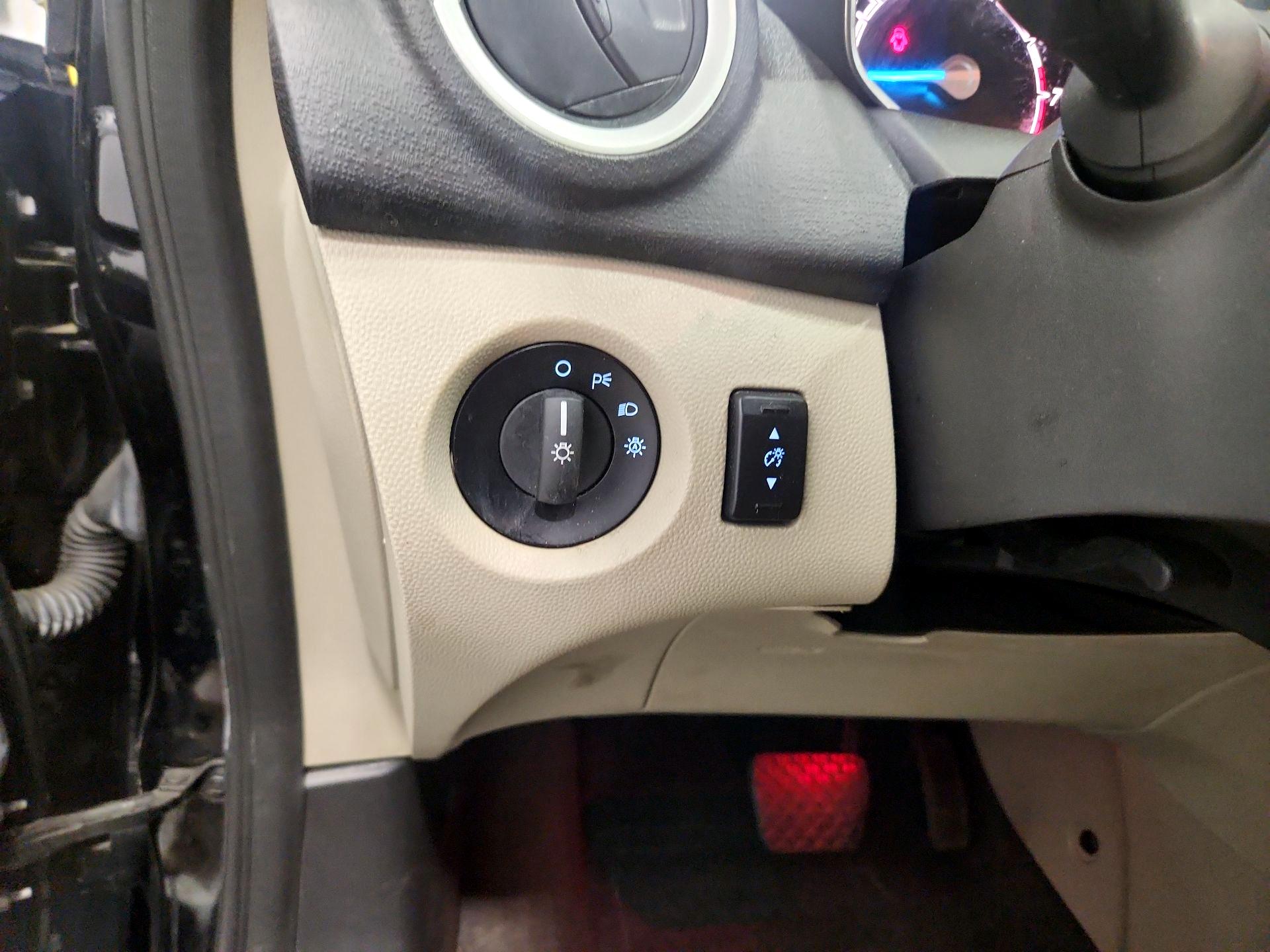 Thumbnail: 2016 Ford Fiesta - 13