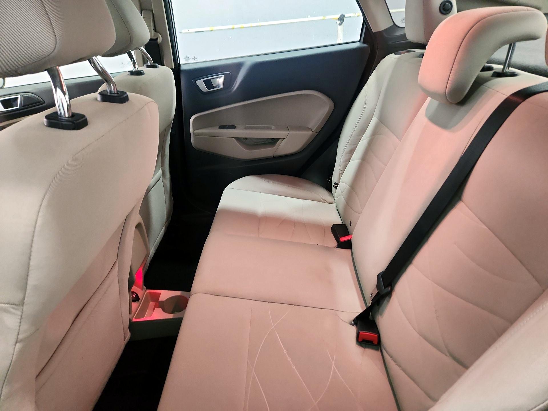 Thumbnail: 2016 Ford Fiesta - 19