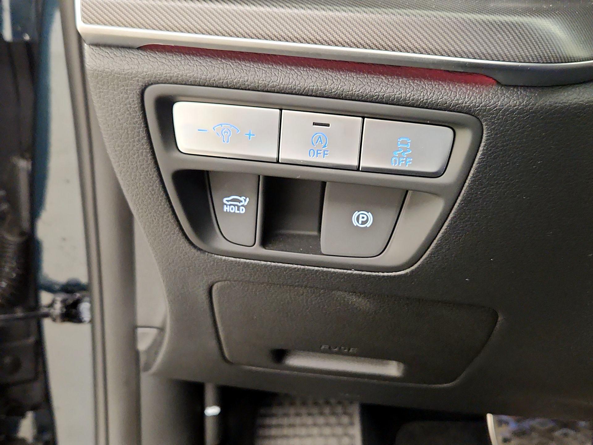 Thumbnail: 2024 Genesis G80 - 13