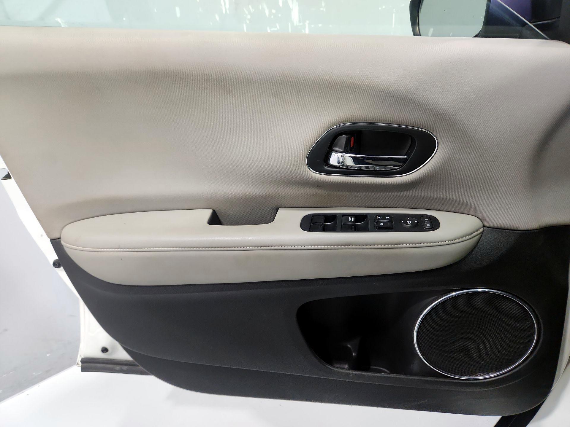 Thumbnail: 2017 Honda HR-V - 12