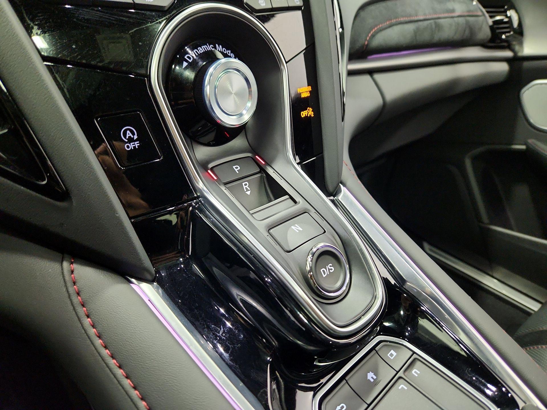 Thumbnail: 2025 Acura RDX - 18