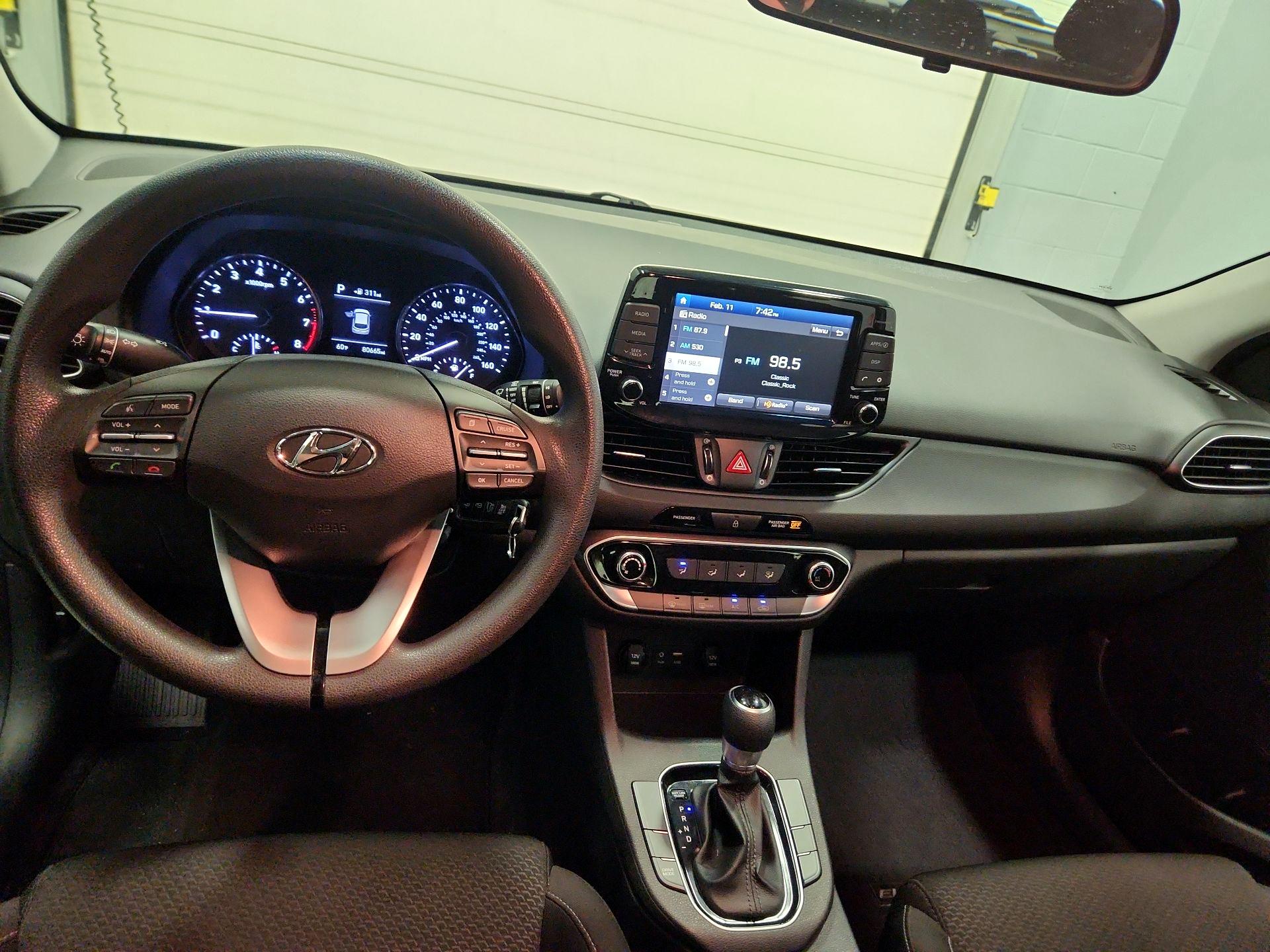 Thumbnail: 2019 Hyundai Elantra - 9