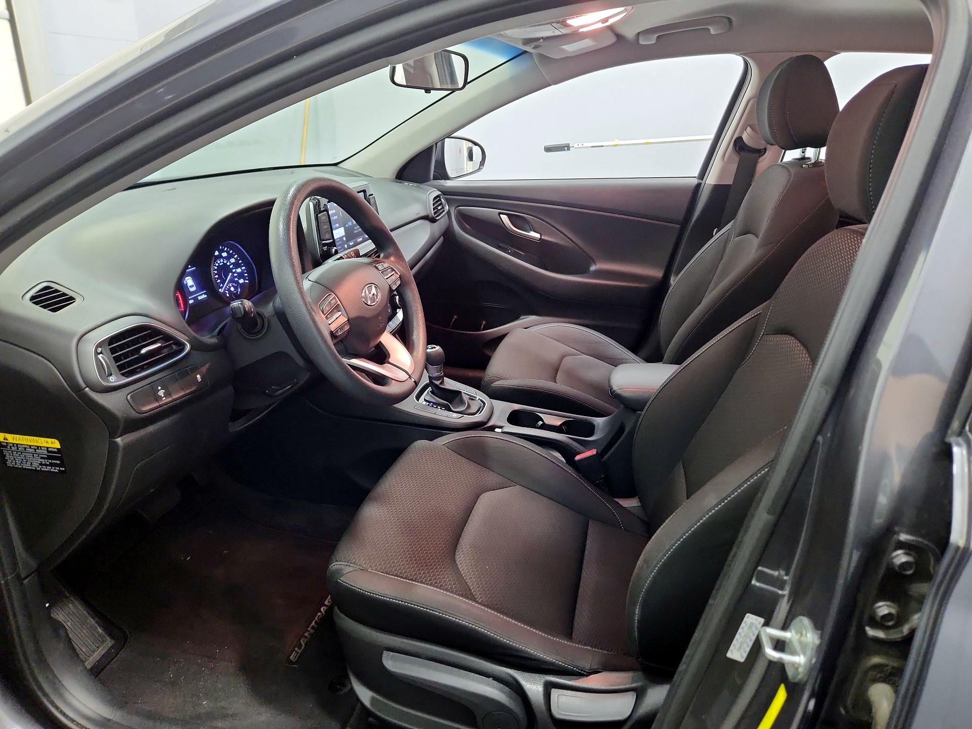 Thumbnail: 2019 Hyundai Elantra - 11