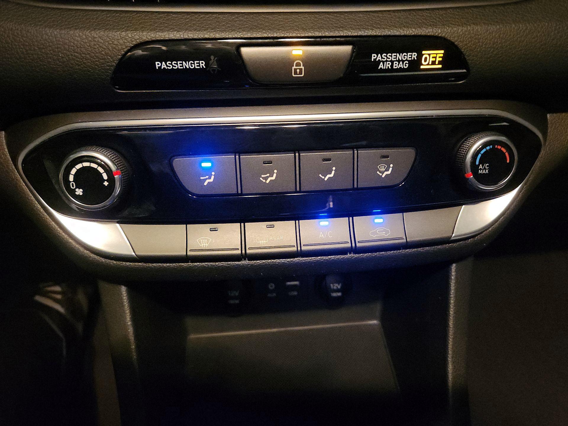 Thumbnail: 2019 Hyundai Elantra - 16