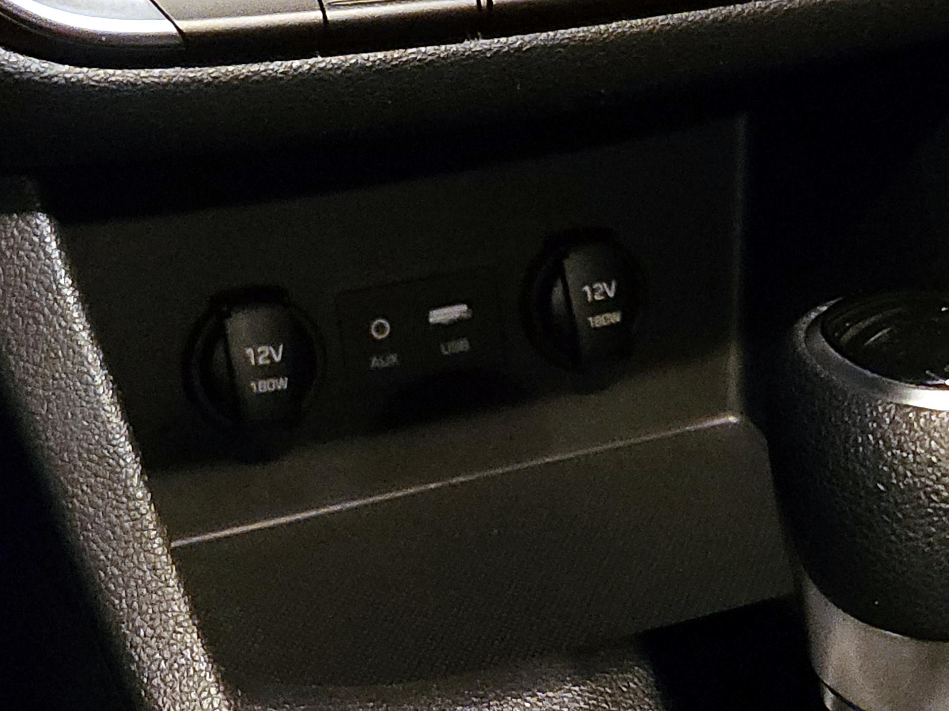 Thumbnail: 2019 Hyundai Elantra - 18