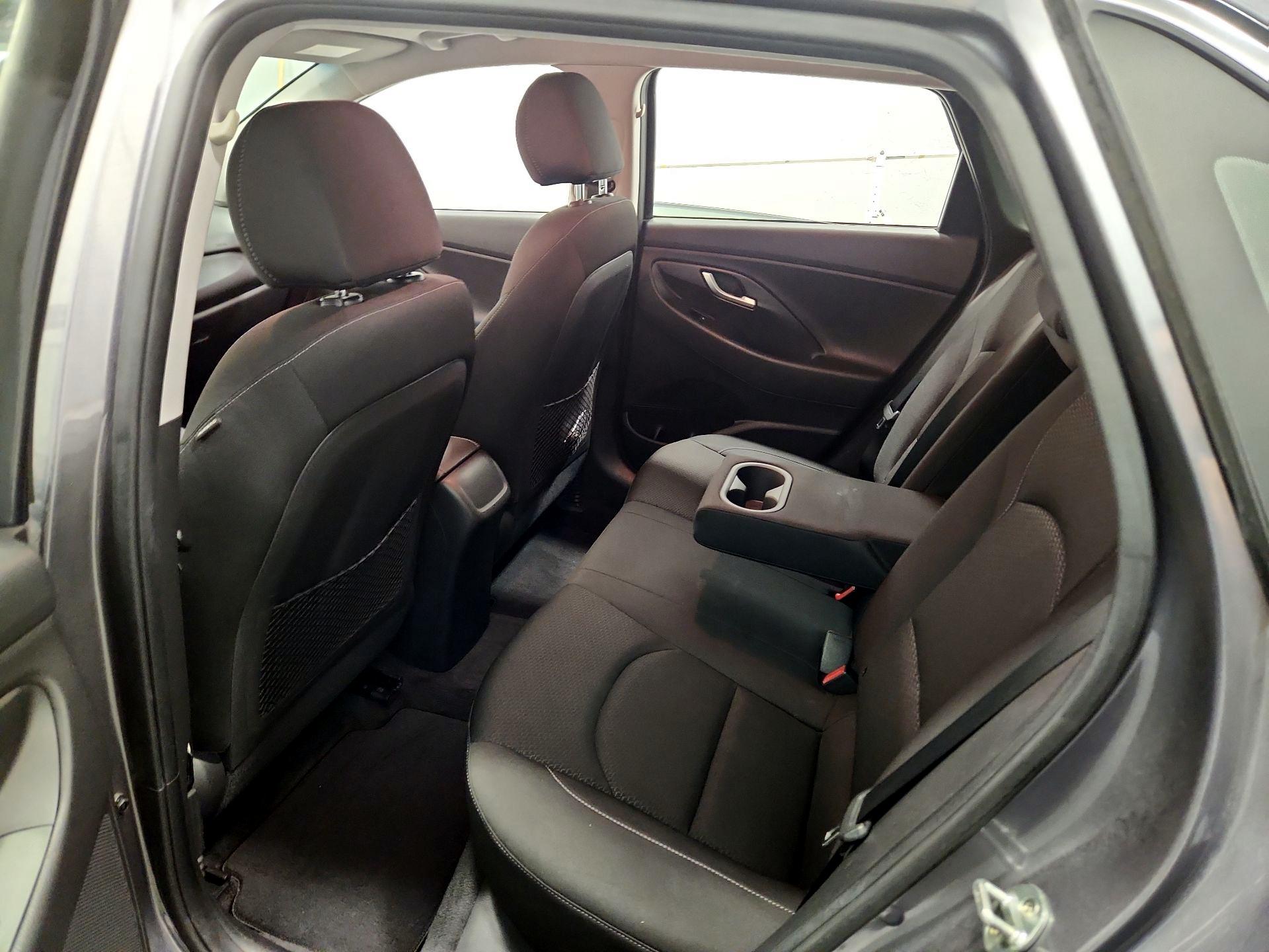 Thumbnail: 2019 Hyundai Elantra - 19