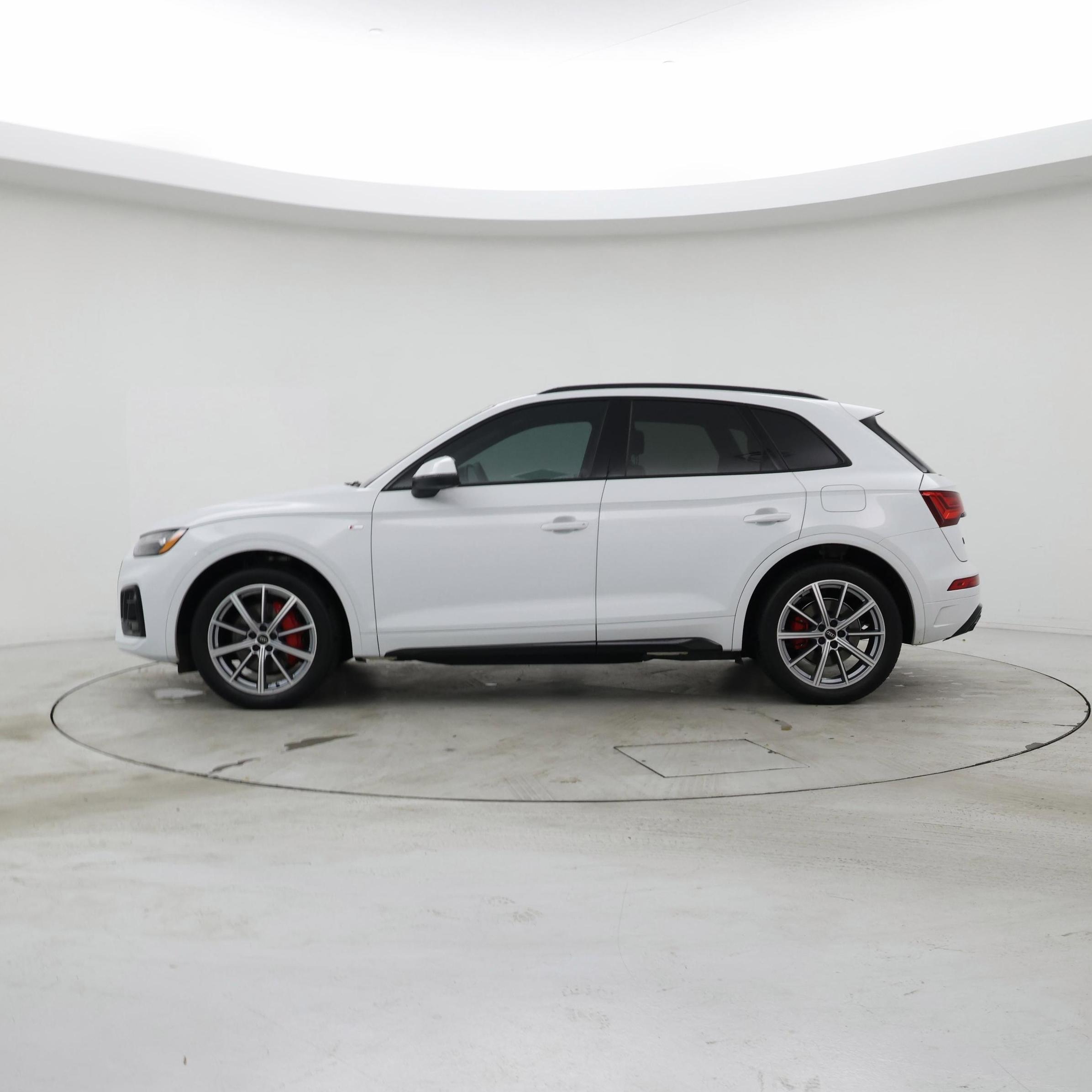 Thumbnail: 2024 Audi Q5 - 3