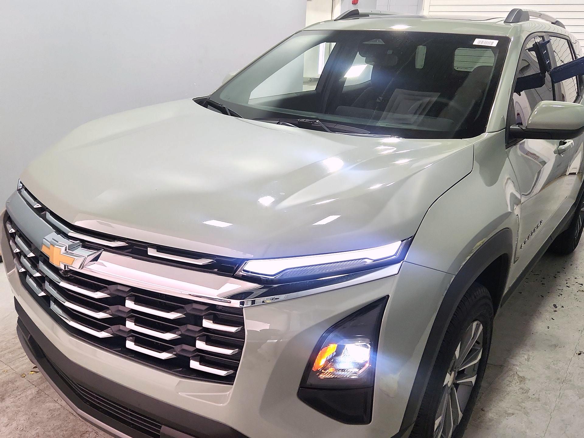 Thumbnail: 2025 Chevrolet Equinox - 3