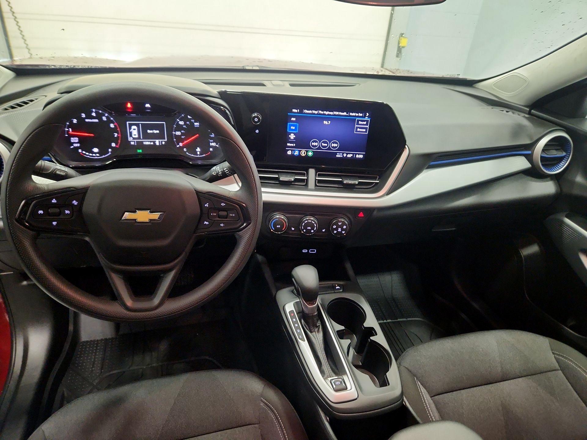 Thumbnail: 2025 Chevrolet Trax - 9