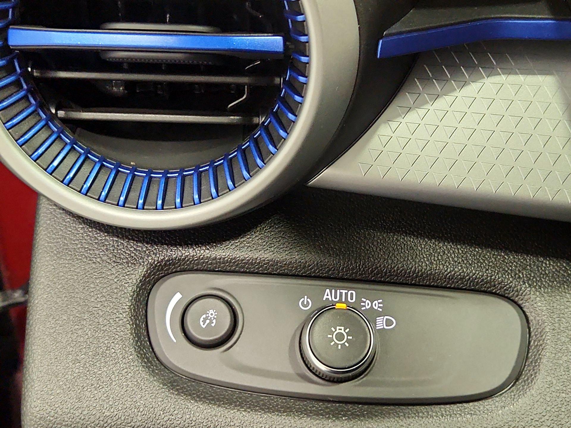 Thumbnail: 2025 Chevrolet Trax - 13