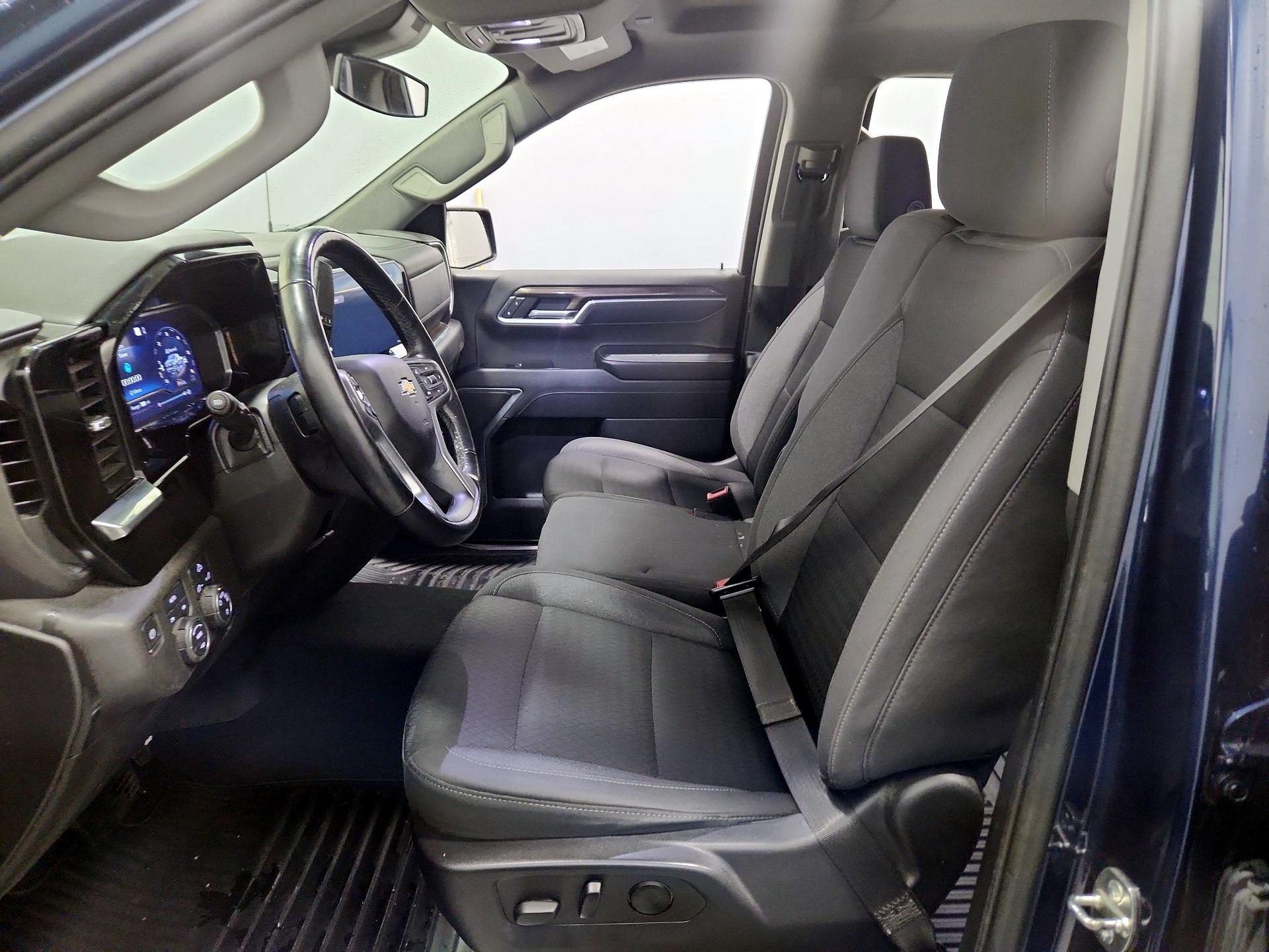 Thumbnail: 2023 Chevrolet Silverado 1500 - 11