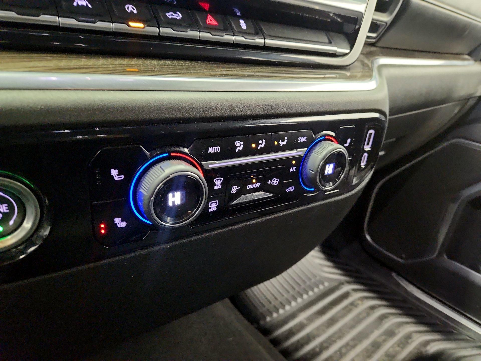 Thumbnail: 2023 Chevrolet Silverado 1500 - 17