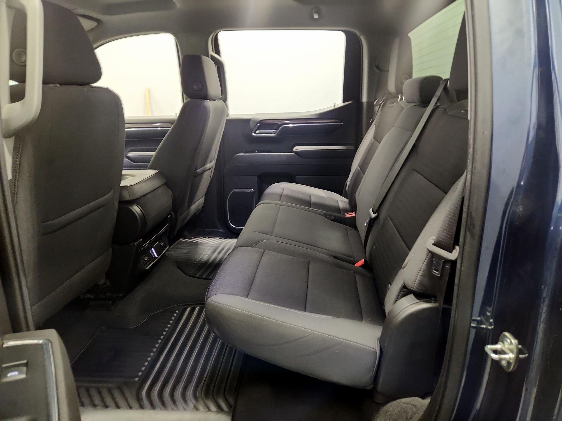 Thumbnail: 2023 Chevrolet Silverado 1500 - 20