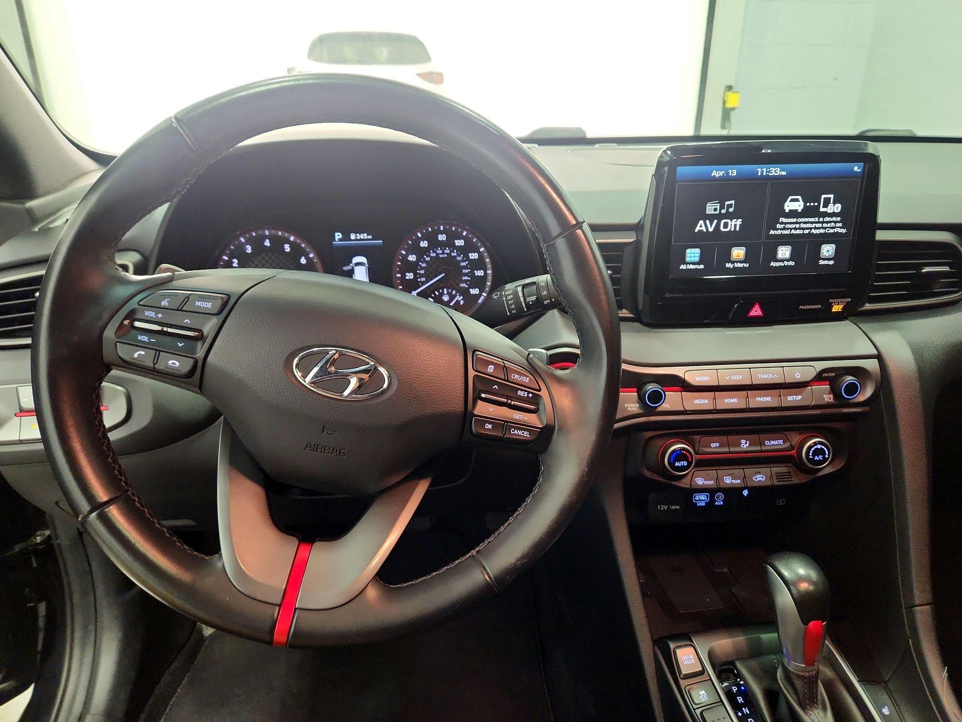 Thumbnail: 2020 Hyundai Veloster - 9