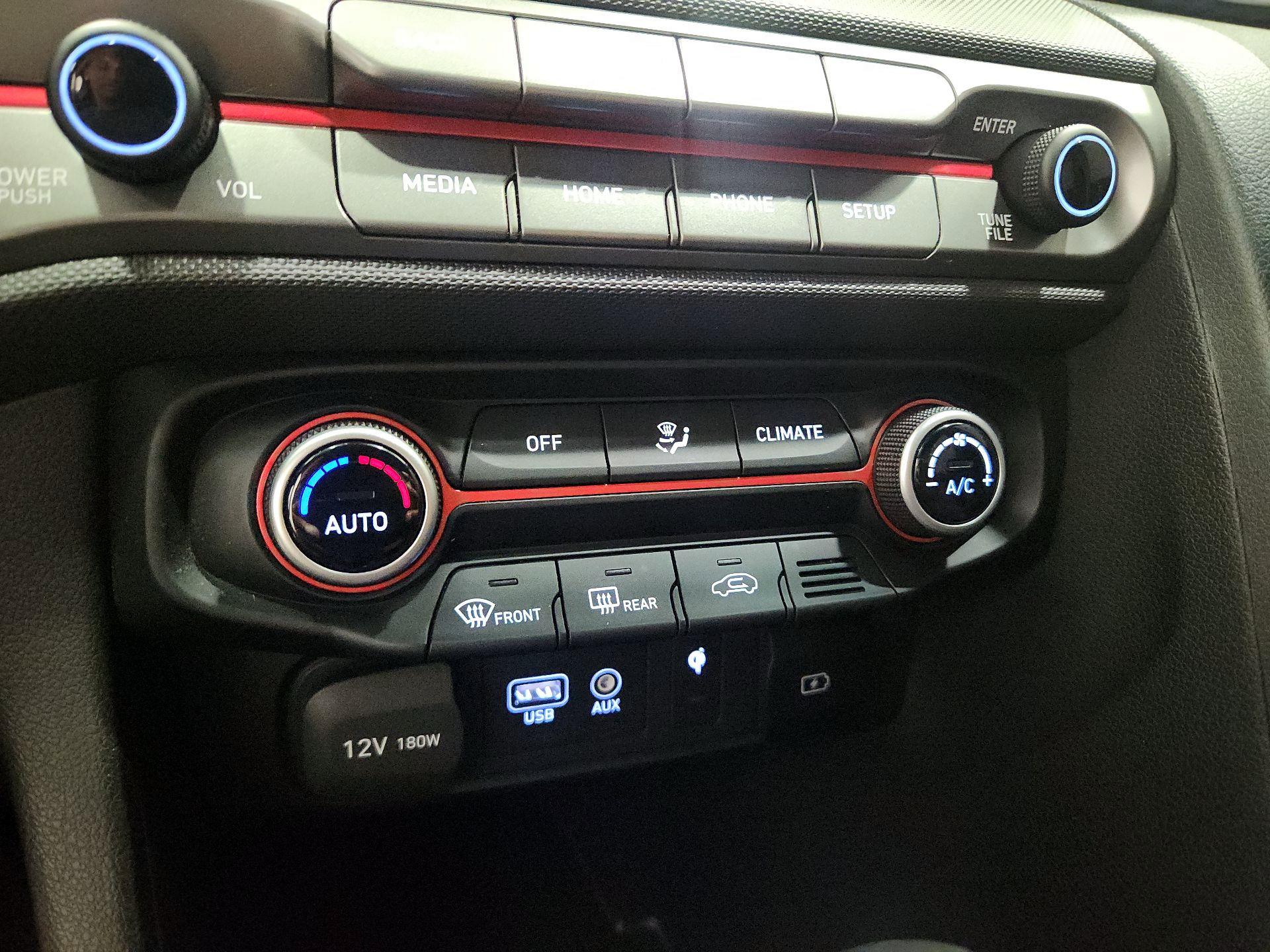 Thumbnail: 2020 Hyundai Veloster - 16