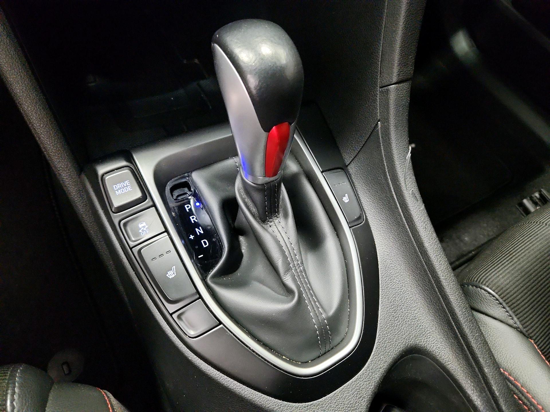 Thumbnail: 2020 Hyundai Veloster - 17