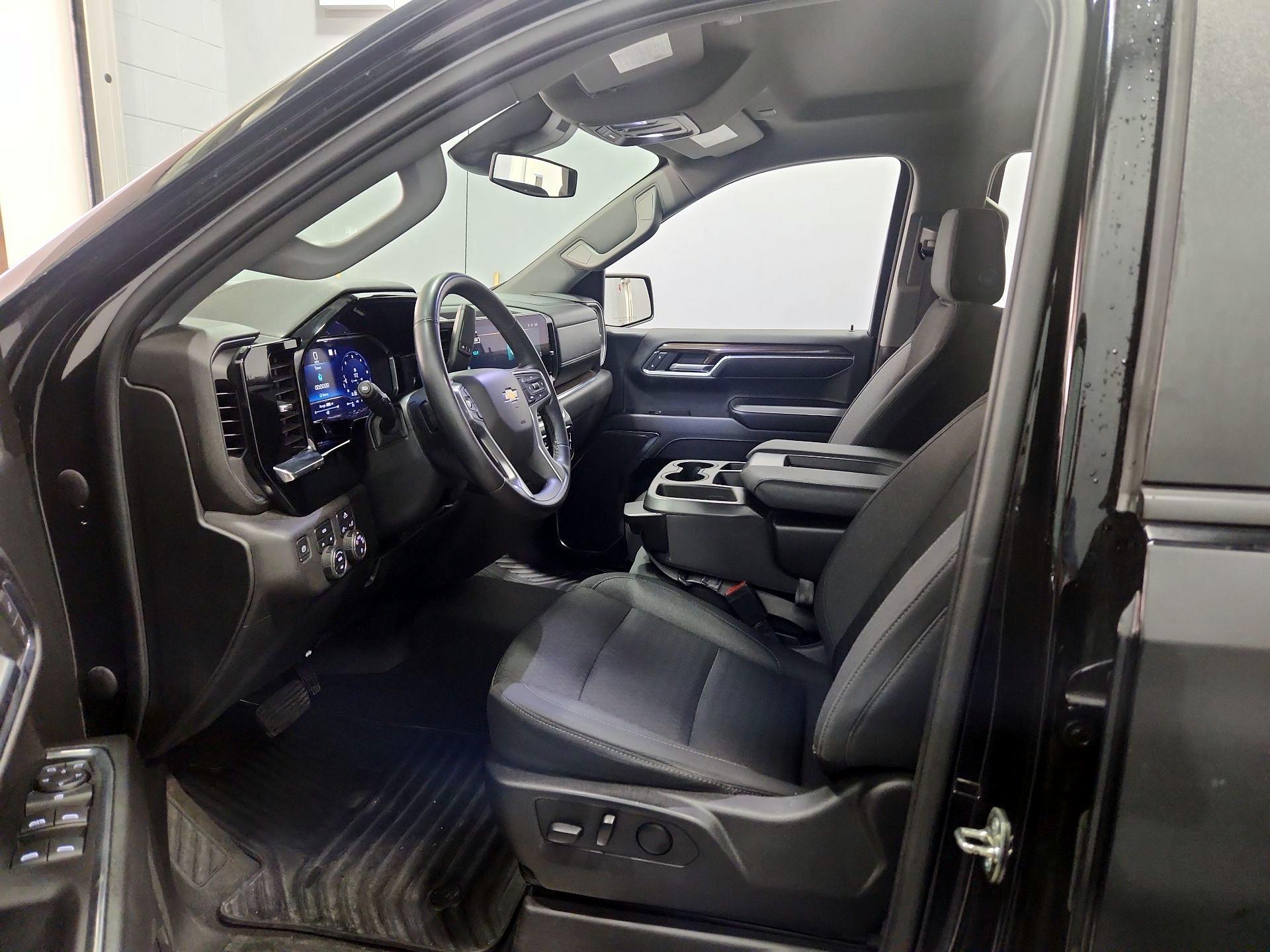 Thumbnail: 2023 Chevrolet Silverado 1500 - 11