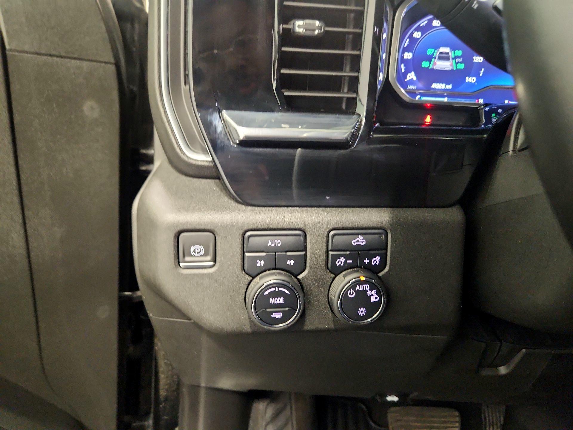 Thumbnail: 2023 Chevrolet Silverado 1500 - 13