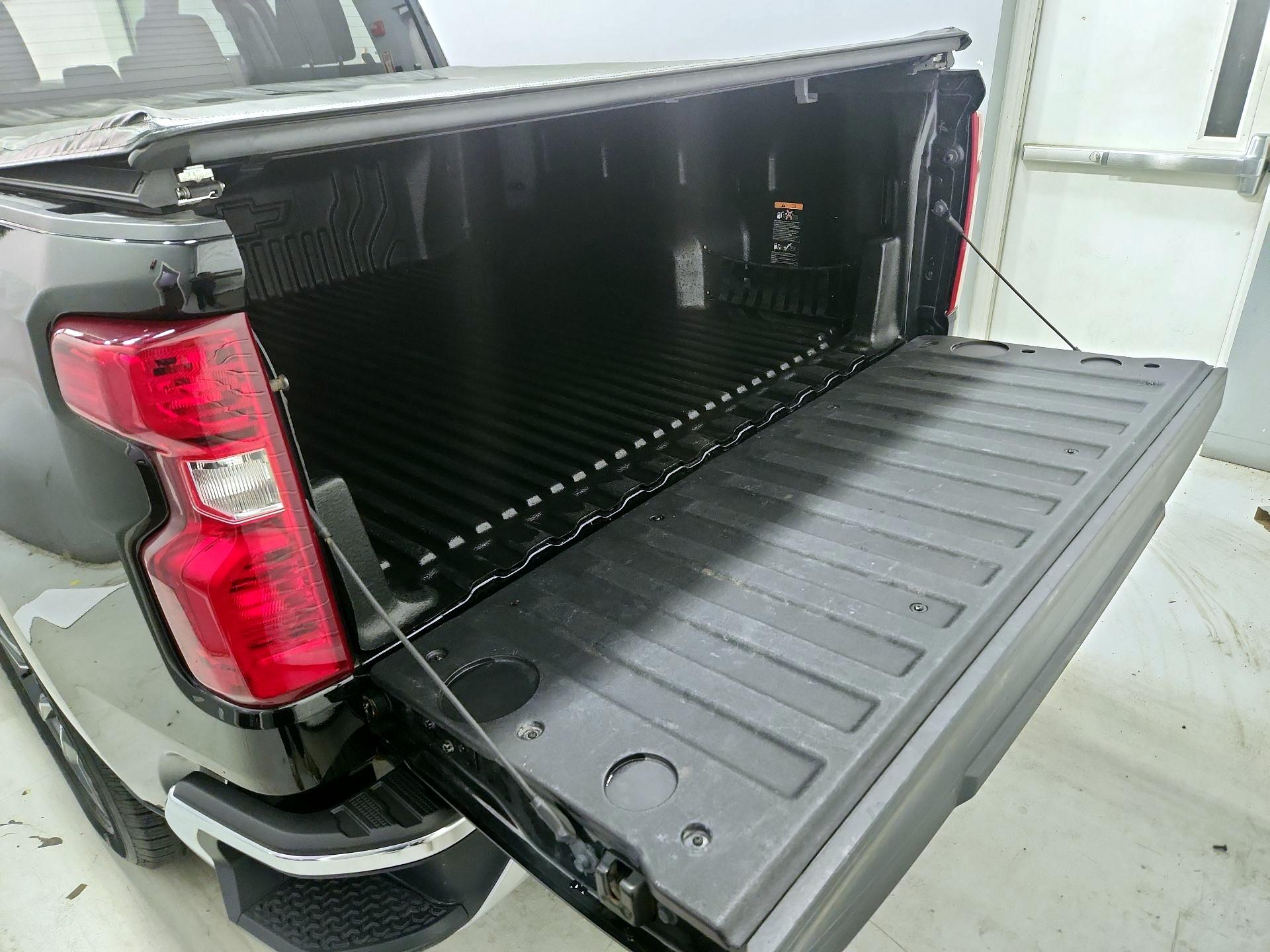 Thumbnail: 2023 Chevrolet Silverado 1500 - 20