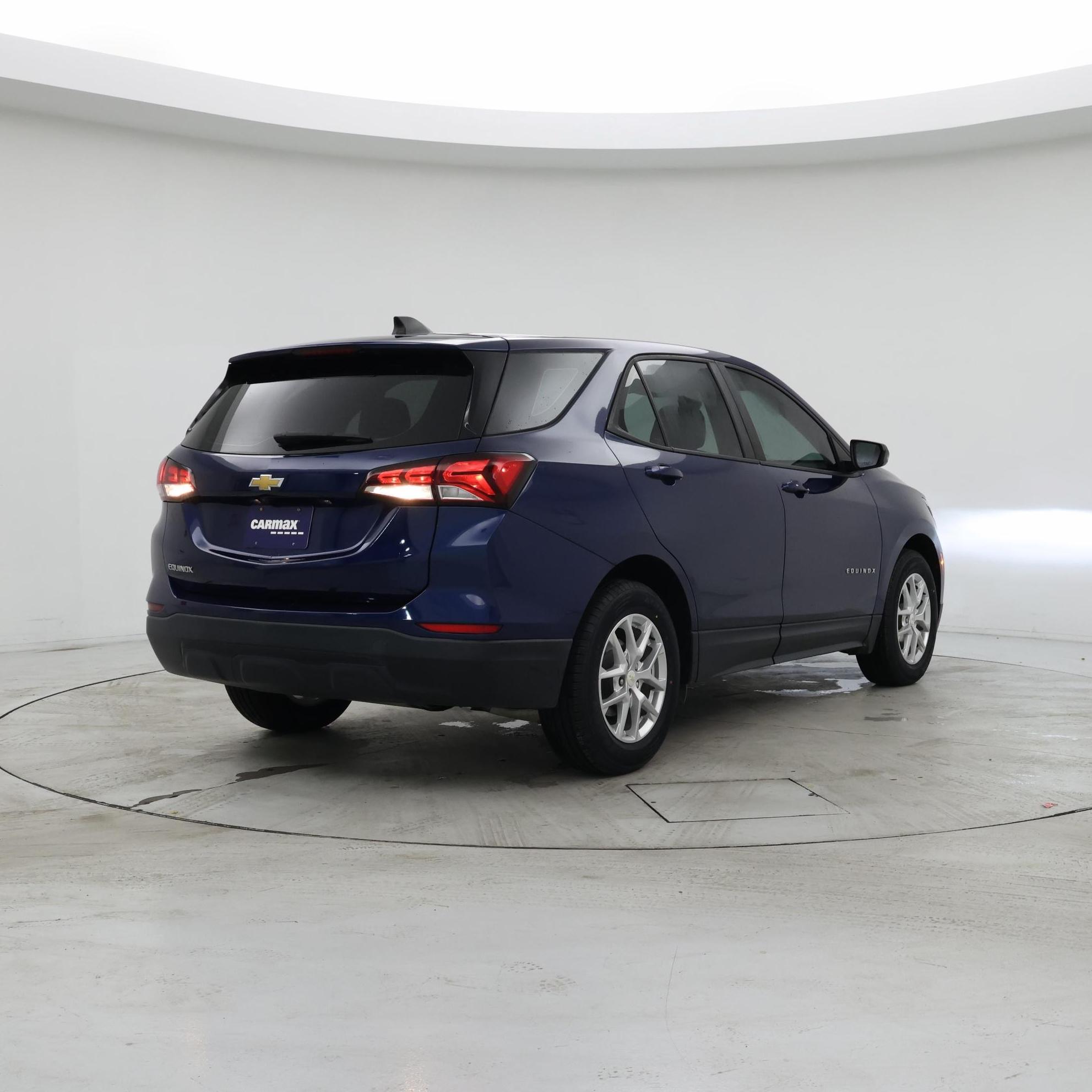 Thumbnail: 2022 Chevrolet Equinox - 8