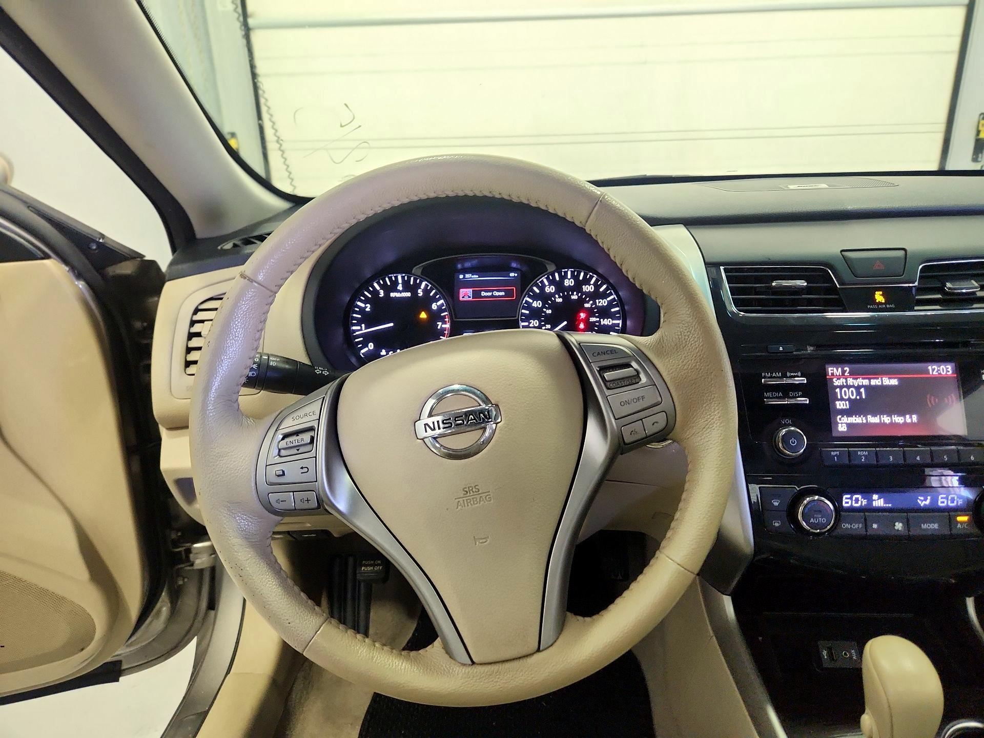 Thumbnail: 2014 Nissan Altima - 10