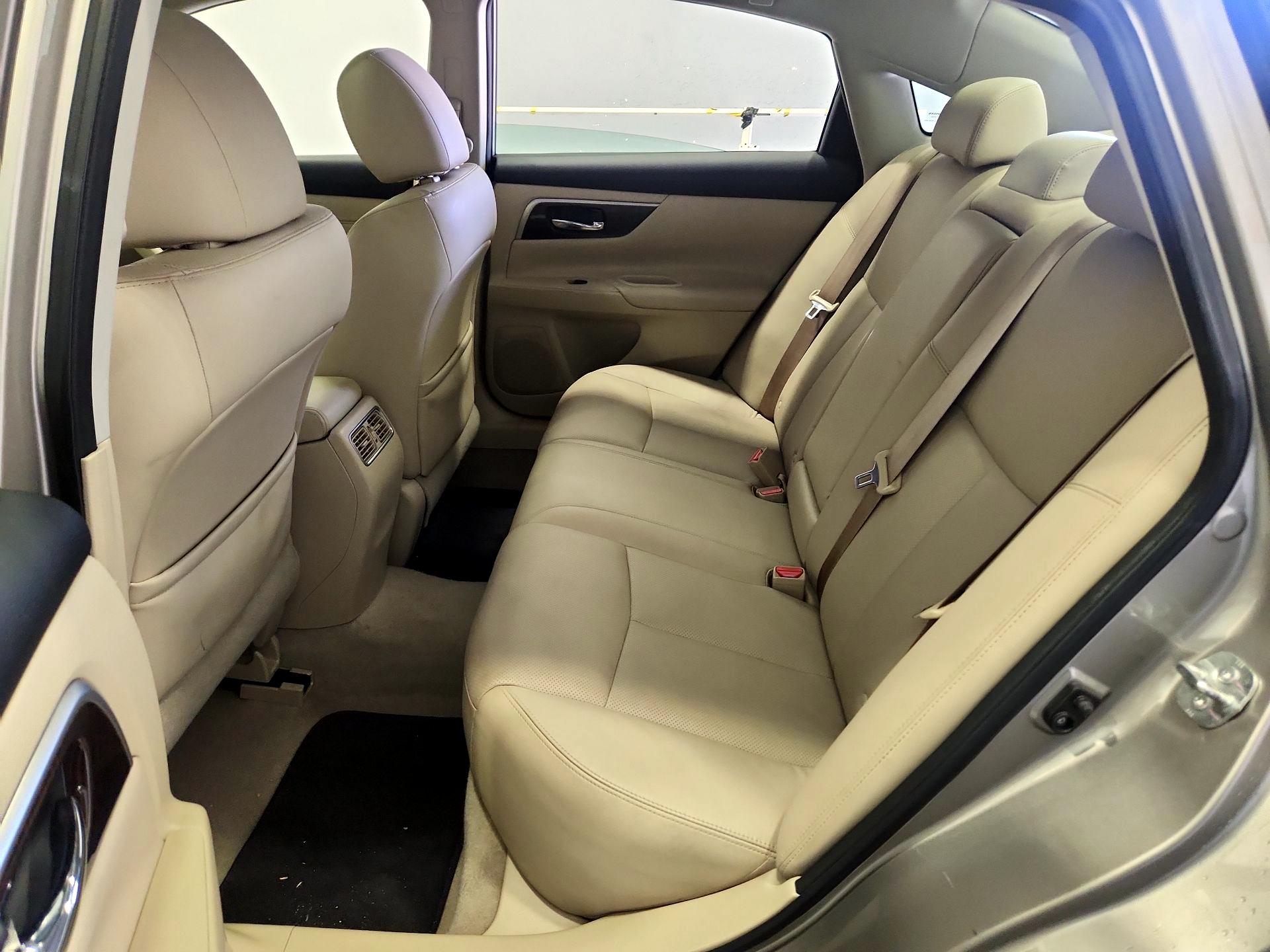 Thumbnail: 2014 Nissan Altima - 20