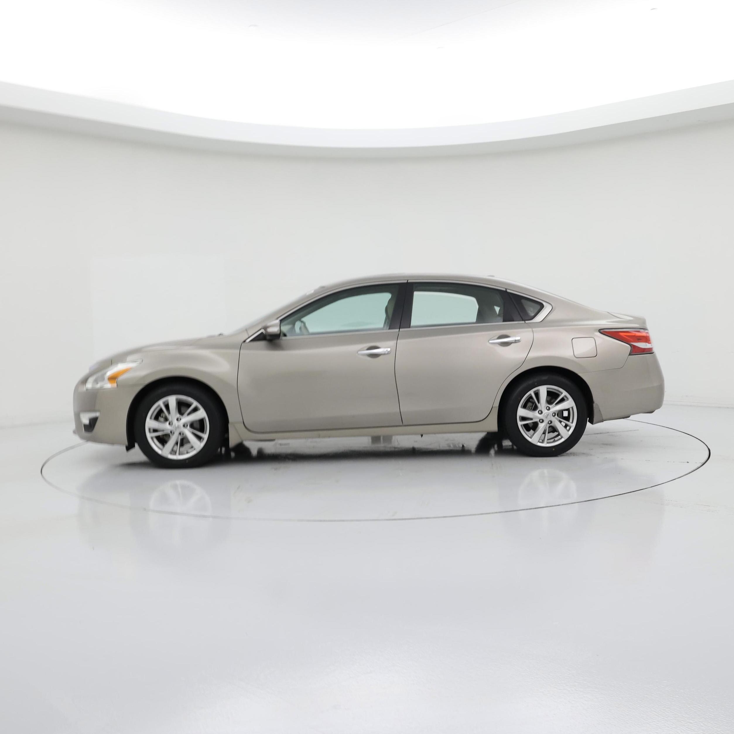 Thumbnail: 2014 Nissan Altima - 3