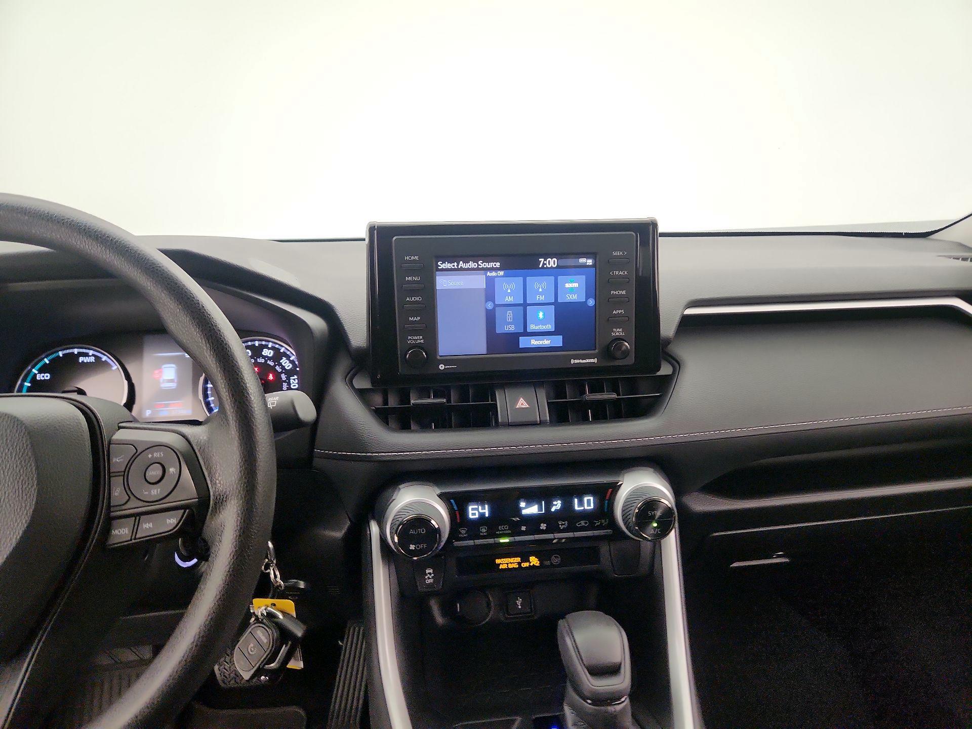 Thumbnail: 2022 Toyota RAV4 - 9