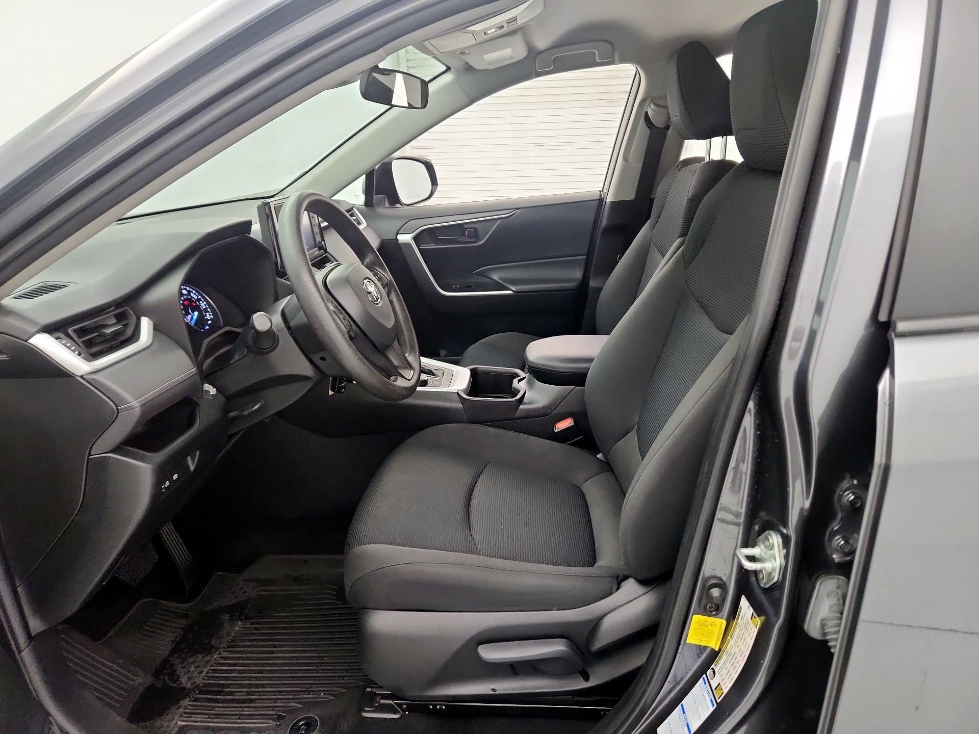 Thumbnail: 2022 Toyota RAV4 - 11