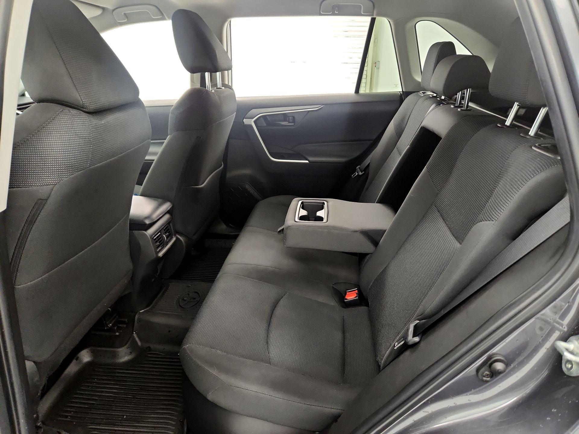 Thumbnail: 2022 Toyota RAV4 - 19