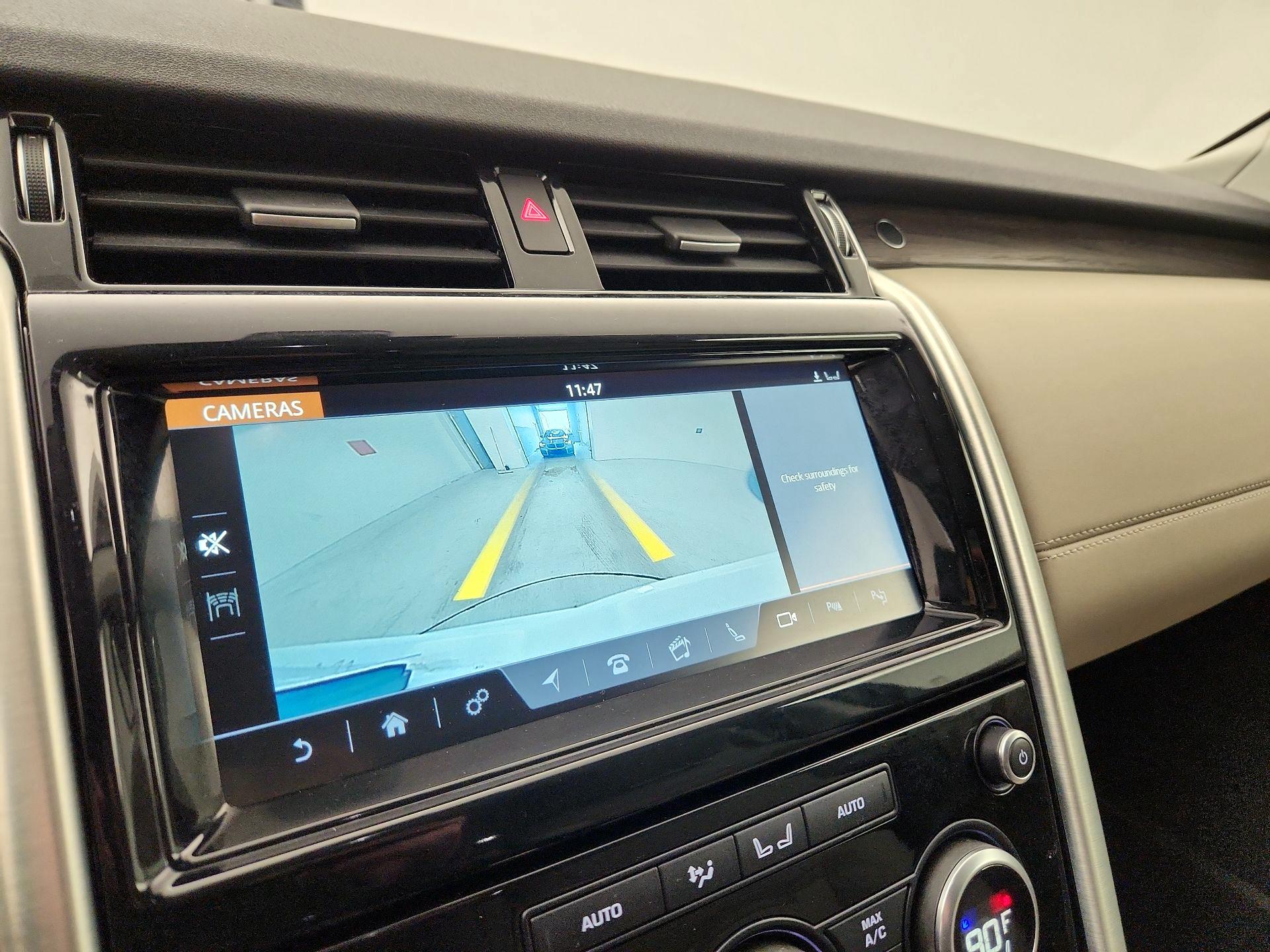 Thumbnail: 2019 Land Rover Discovery - 12