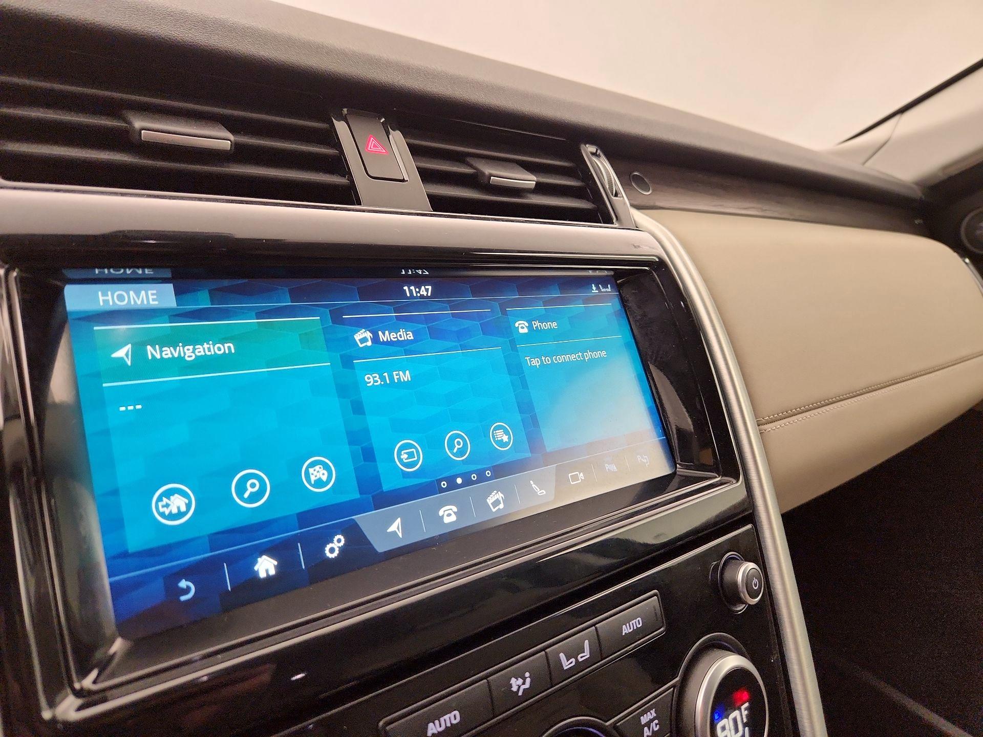 Thumbnail: 2019 Land Rover Discovery - 13