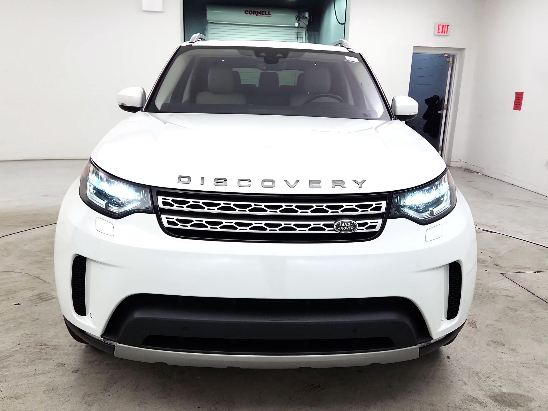 Thumbnail: 2019 Land Rover Discovery - 2