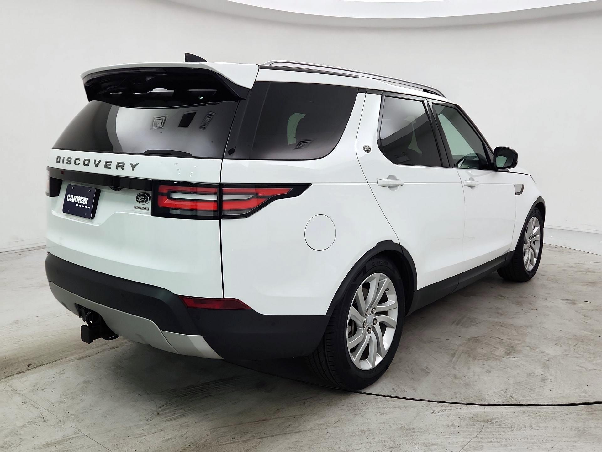 Thumbnail: 2019 Land Rover Discovery - 5